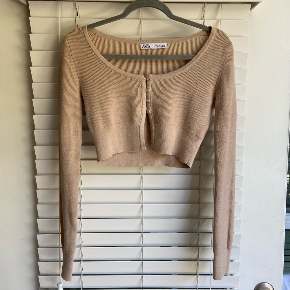Zara cropped tan/creme cardigan